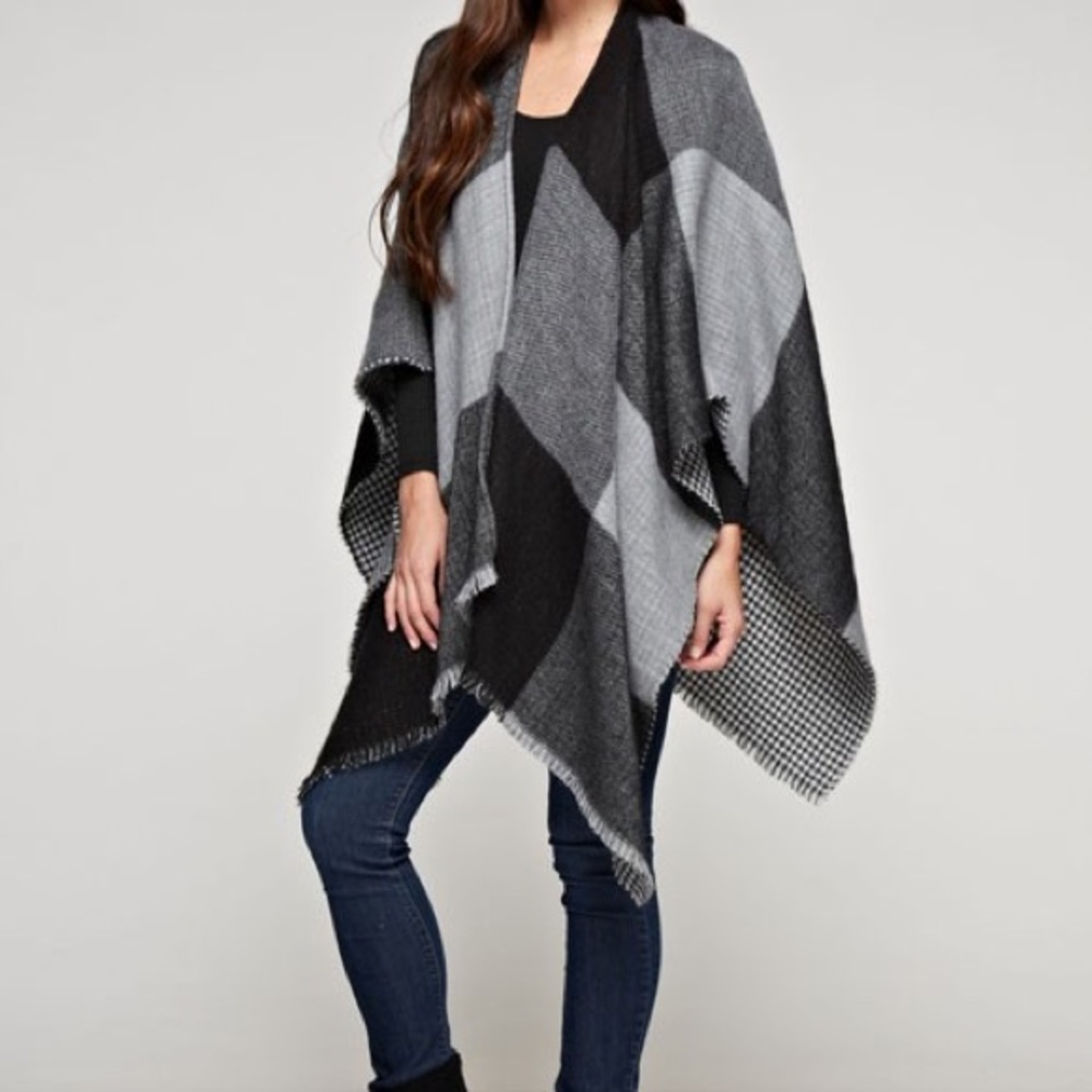 Reversible Gray Color Block Herringbone Poncho - Picture 5 of 7